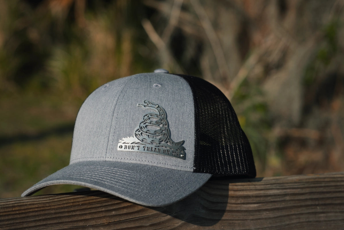 Don't Tread on Me - Gadsen Snake Metal Badge Hat